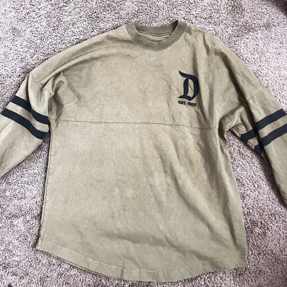 Disneyland Forrest green long sleeve